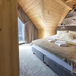 Na Gawlakach , Z Sauna I Widokiem Na Gory